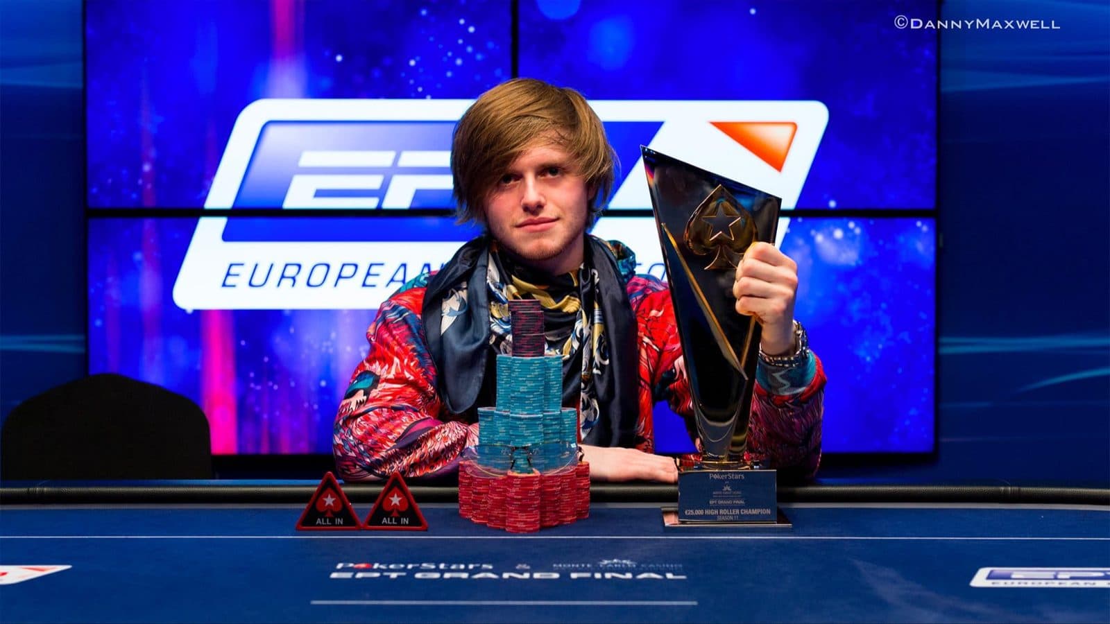 Charlie Carrel lifting the EPT Grand Final trophy